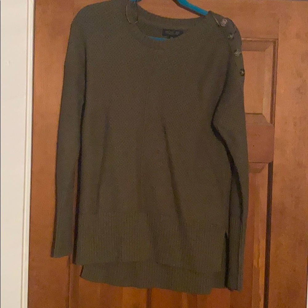 Women’s sweater